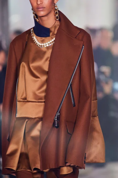 Look 8